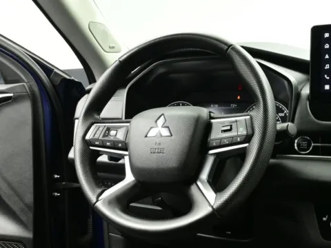 Another view of 2025 Mitsubishi Outlander SE for sale in Terre Haute, IN at Dorsett Nissan