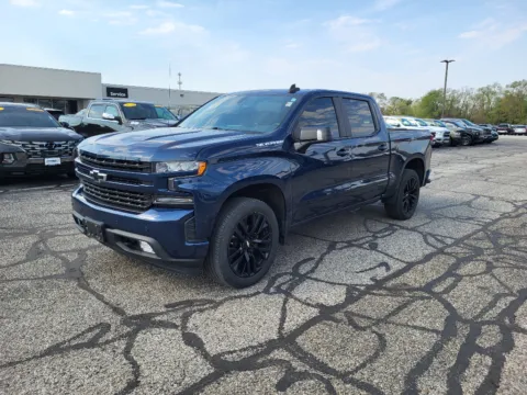 Blue 2020 Chevrolet Silverado 1500 RST for sale in Terre Haute, IN