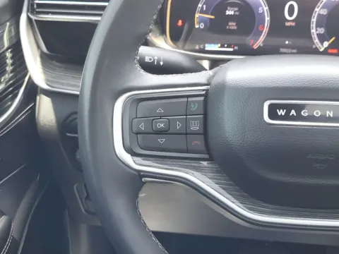 More photos of 2022 Jeep Wagoneer Series III at Dorsett Nissan, IN