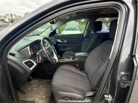 Photos of 2017 GMC Terrain SLE for sale in Terre Haute, IN at Dorsett Nissan