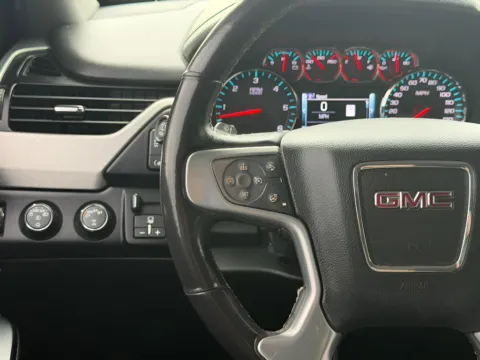 More photos of 2020 GMC Yukon XL 1500 SLT at Dorsett Nissan, IN