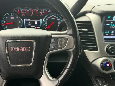 Another view of 2020 GMC Yukon XL 1500 SLT for sale in Terre Haute, IN at Dorsett Nissan