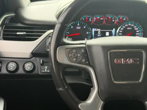 More photos of 2020 GMC Yukon XL 1500 SLT at Dorsett Nissan, IN