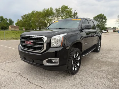Black 2020 GMC Yukon XL 1500 SLT for sale in Terre Haute, IN