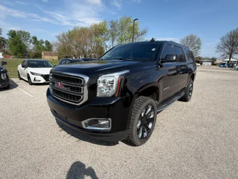 Black 2020 GMC Yukon XL 1500 SLT for sale in Terre Haute, IN