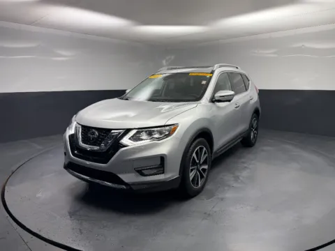 Silver 2020 Nissan Rogue SL for sale in Terre Haute, IN