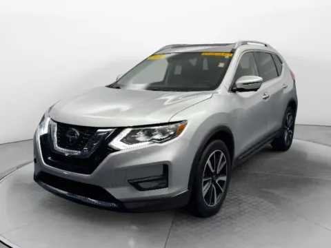 Silver 2020 Nissan Rogue SL for sale in Terre Haute, IN