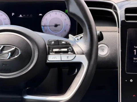 More photos of 2024 Hyundai Santa Cruz Limited at Dorsett Nissan, IN