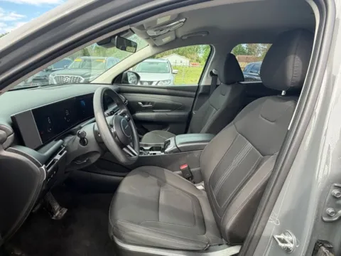 Photos of 2025 Hyundai Tucson SEL for sale in Terre Haute, IN at Dorsett Nissan