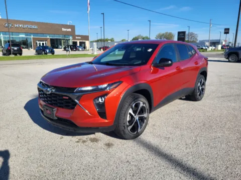 Orange 2024 Chevrolet Trax 1RS for sale in Terre Haute, IN