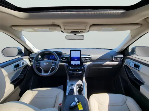 Photos of 2023 Ford Explorer Platinum for sale in Terre Haute, IN at Dorsett Nissan