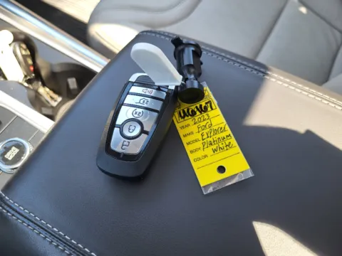 More photos of 2023 Ford Explorer Platinum at Dorsett Nissan, IN