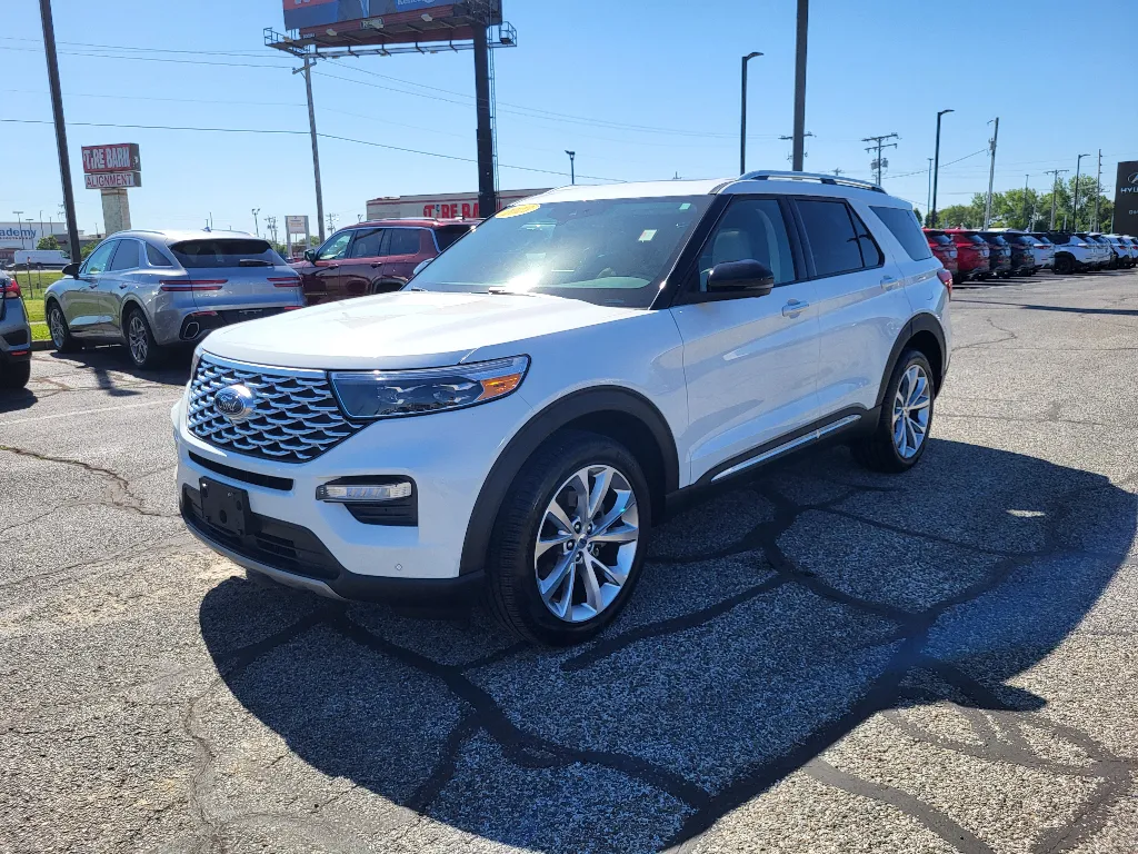 White 2023 Ford Explorer Platinum for sale in Terre Haute, IN