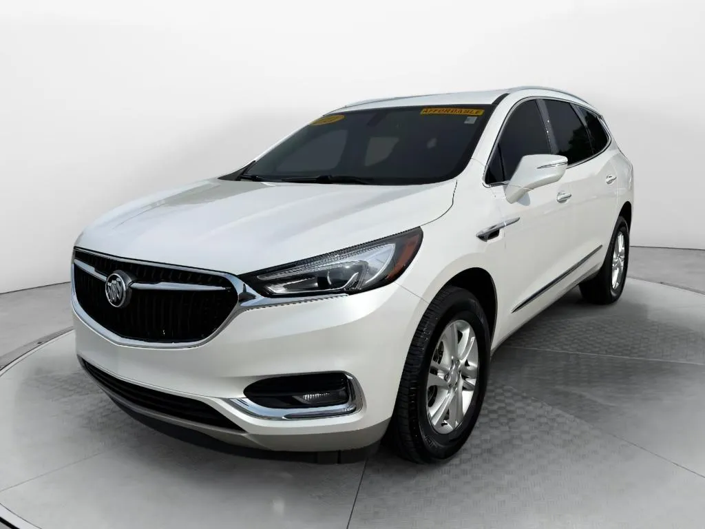 2021 Buick Enclave Essence's photo