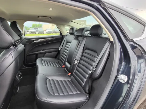 More photos of 2020 Ford Fusion SEL at Dorsett Nissan, IN