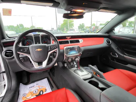Photos of 2015 Chevrolet Camaro SS for sale in Terre Haute, IN at Dorsett Nissan