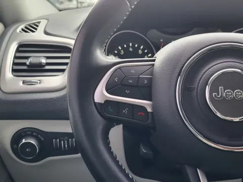 More photos of 2018 Jeep Compass Latitude at Dorsett Nissan, IN