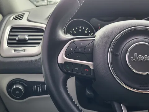More photos of 2018 Jeep Compass Latitude at Dorsett Nissan, IN