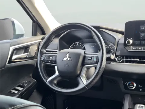 Another view of 2024 Mitsubishi Outlander SE for sale in Terre Haute, IN at Dorsett Nissan