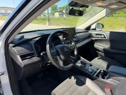 Another view of 2024 Mitsubishi Outlander SE for sale in Terre Haute, IN at Dorsett Nissan