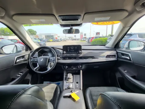 Photos of 2024 Mitsubishi Outlander SE for sale in Terre Haute, IN at Dorsett Nissan