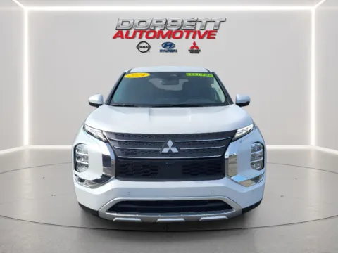 Photos of 2024 Mitsubishi Outlander SE for sale in Terre Haute, IN at Dorsett Nissan