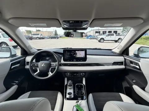 Another view of 2025 Mitsubishi Outlander SE for sale in Terre Haute, IN at Dorsett Nissan