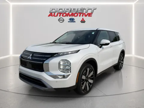 White 2025 Mitsubishi Outlander SE for sale in Terre Haute, IN