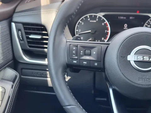 More photos of 2022 Nissan Rogue S at Dorsett Nissan, IN