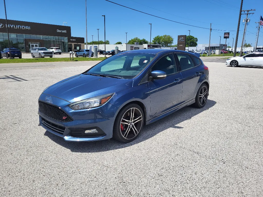 2018 Ford Focus Hatch ST's photo