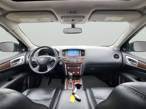 Photos of 2020 Nissan Pathfinder Platinum for sale in Terre Haute, IN at Dorsett Nissan