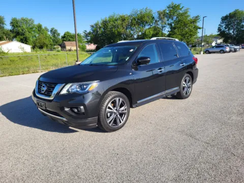 Black 2020 Nissan Pathfinder Platinum for sale in Terre Haute, IN