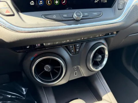 More photos of 2023 Chevrolet Blazer LT at Dorsett Nissan, IN