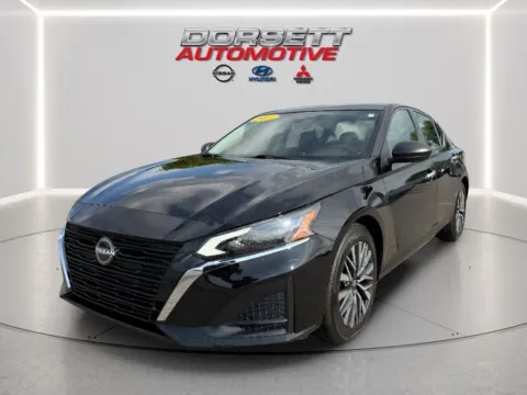 Black 2025 Nissan Altima SV for sale in Terre Haute, IN