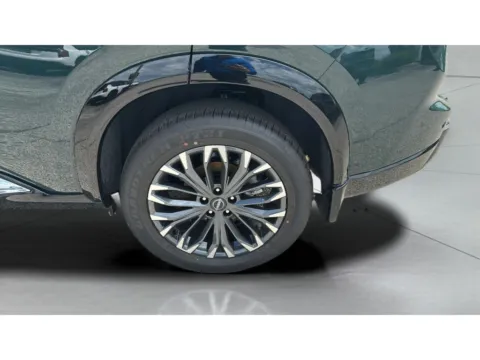 More photos of 2026 Nissan Rogue Platinum at Dorsett Nissan, IN