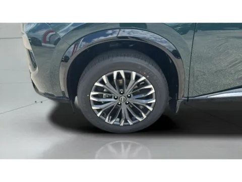 More photos of 2026 Nissan Rogue Platinum at Dorsett Nissan, IN