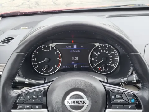 More photos of 2019 Nissan Altima 2.5 Platinum at Dorsett Nissan, IN