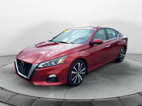 Red 2019 Nissan Altima 2.5 Platinum for sale in Terre Haute, IN