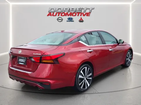 More photos of 2019 Nissan Altima 2.5 Platinum at Dorsett Nissan, IN