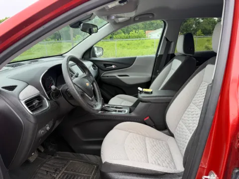 Photos of 2020 Chevrolet Equinox LS for sale in Terre Haute, IN at Dorsett Nissan