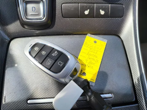 More photos of 2023 Hyundai Santa Fe SEL at Dorsett Nissan, IN