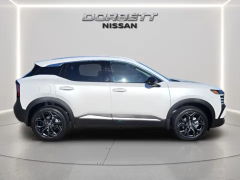 More photos of 2026 Nissan Kicks SR at Dorsett Nissan, IN