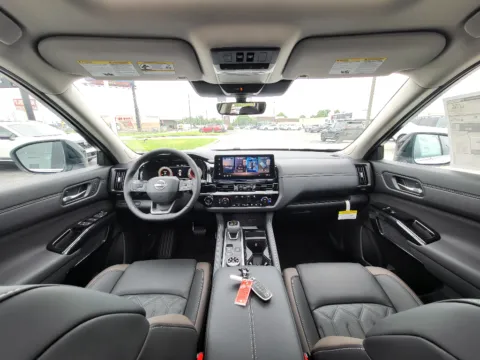 Photos of 2026 Nissan Pathfinder Platinum for sale in Terre Haute, IN at Dorsett Nissan