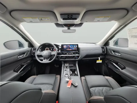 Photos of 2026 Nissan Pathfinder Platinum for sale in Terre Haute, IN at Dorsett Nissan