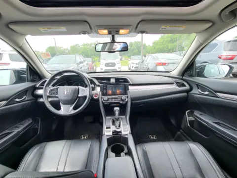 Photos of 2018 Honda Civic EX-L for sale in Terre Haute, IN at Dorsett Nissan