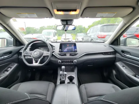 Photos of 2022 Nissan Altima 2.5 SV for sale in Terre Haute, IN at Dorsett Nissan