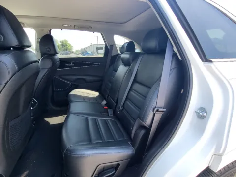 More photos of 2019 Kia Sorento SX V6 at Dorsett Nissan, IN