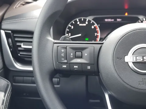 More photos of 2022 Nissan Rogue SV at Dorsett Nissan, IN