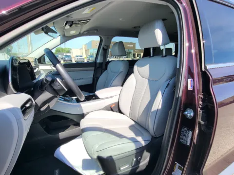 Another view of 2024 Hyundai Palisade SEL 7P for sale in Terre Haute, IN at Dorsett Nissan