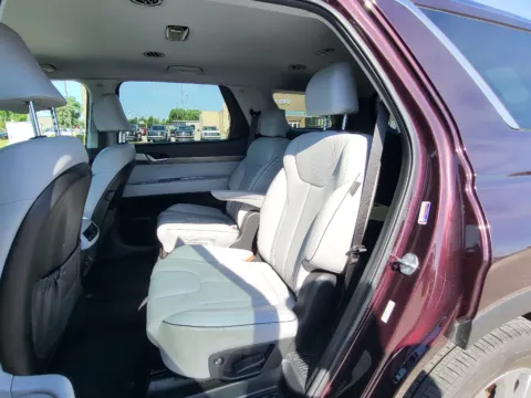 More photos of 2024 Hyundai Palisade SEL 7P at Dorsett Nissan, IN